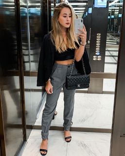 Carlotta Ferlito feet photo thumbnail