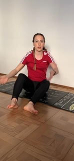 Carlotta Ferlito feet photo thumbnail