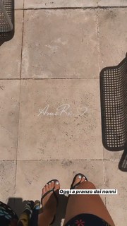 Carlotta Ferlito feet photo thumbnail