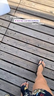 Carlotta Ferlito feet photo thumbnail