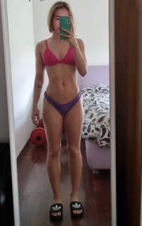 Carlotta Ferlito feet photo thumbnail