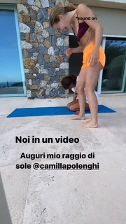 Carlotta Ferlito feet photo thumbnail
