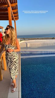 Carlotta Ferlito feet photo thumbnail