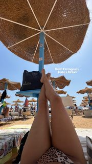 Carlotta Ferlito feet photo thumbnail