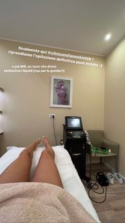 Carlotta Ferlito feet photo thumbnail