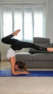 Carlotta Ferlito feet photo thumbnail