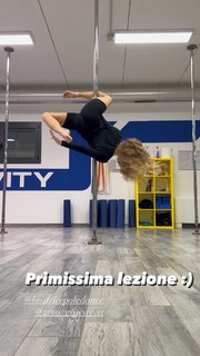 Carlotta Ferlito feet photo thumbnail