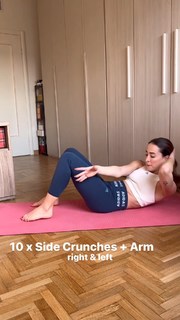 Carlotta Ferlito feet photo thumbnail