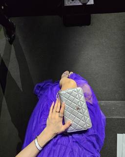 Carlotta Ferlito feet photo thumbnail