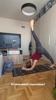 Carlotta Ferlito feet photo thumbnail