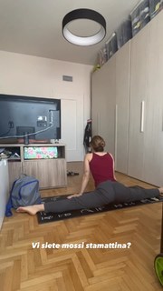 Carlotta Ferlito feet photo thumbnail