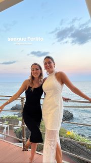 Carlotta Ferlito feet photo thumbnail