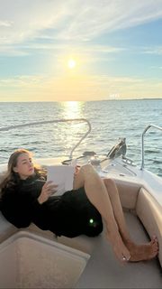 Carlotta Ferlito feet photo thumbnail