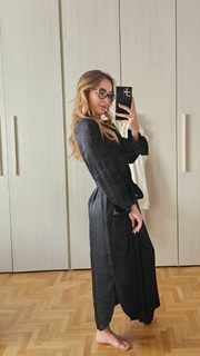 Carlotta Ferlito feet photo thumbnail