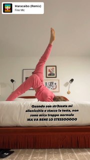 Carlotta Ferlito feet photo thumbnail