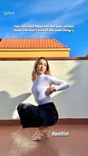 Carlotta Ferlito feet photo thumbnail