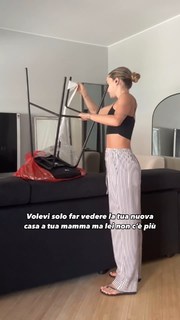 Carlotta Ferlito feet photo thumbnail