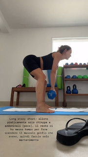 Carlotta Ferlito feet photo thumbnail