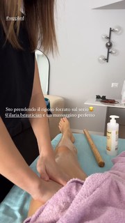 Carlotta Ferlito feet photo thumbnail