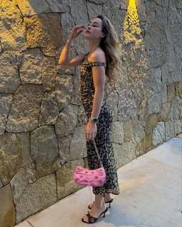 Carlotta Ferlito feet photo thumbnail