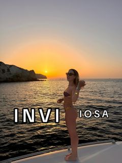 Carlotta Ferlito feet photo thumbnail