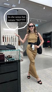 Carlotta Ferlito feet photo thumbnail