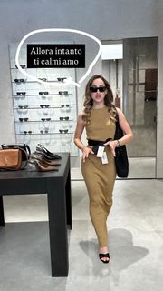 Carlotta Ferlito feet photo thumbnail