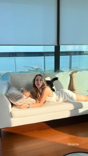 Carlotta Ferlito feet photo thumbnail