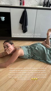 Carlotta Ferlito feet photo thumbnail