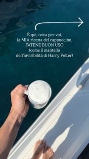 Carlotta Ferlito feet photo thumbnail