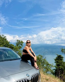 Carlotta Ferlito feet photo thumbnail