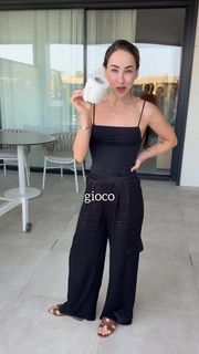 Carlotta Ferlito feet photo thumbnail