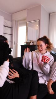 Carlotta Ferlito feet photo thumbnail