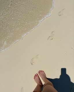 Carlotta Ferlito feet photo 10