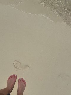 Carlotta Ferlito feet photo 1