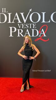 Carlotta Ferlito feet photo 5