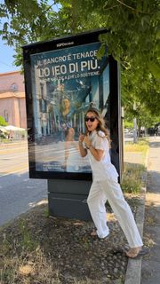 Carlotta Ferlito feet photo 2