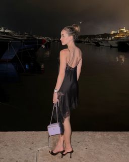 Carlotta Ferlito feet photo 16