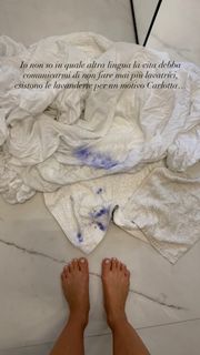 Carlotta Ferlito feet photo 3