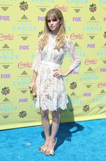 Carlson Young feet photo thumbnail
