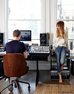 Carlson Young feet photo thumbnail