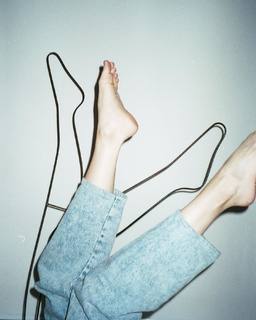 Carlson Young feet photo thumbnail