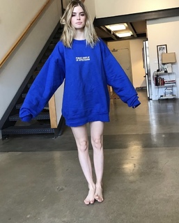 Carlson Young feet photo thumbnail