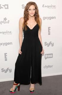 Carly Chaikin feet photo thumbnail