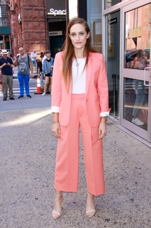 Carly Chaikin feet photo thumbnail