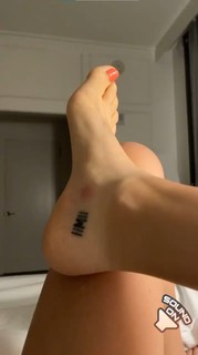 Carly Chaikin feet photo thumbnail