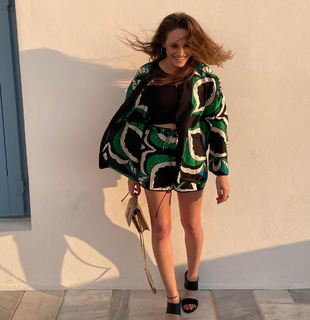 Carly Chaikin feet photo thumbnail