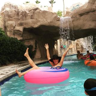Carly Craig feet photo 19