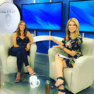 Carly Craig feet photo 8