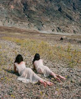 Carly Foulkes feet photo thumbnail